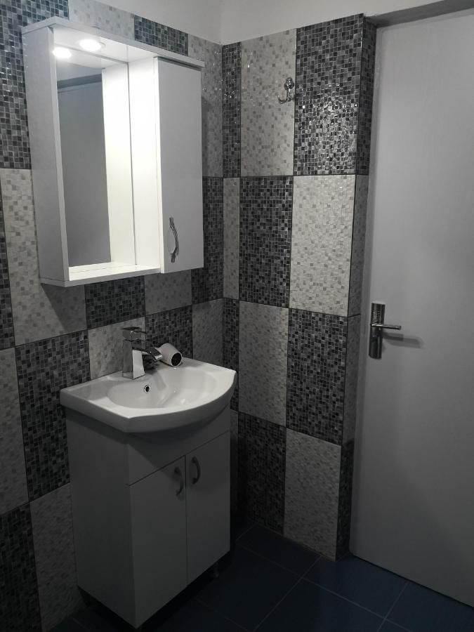 Проживание в семье Casa GranD Кэлимэнешти-9